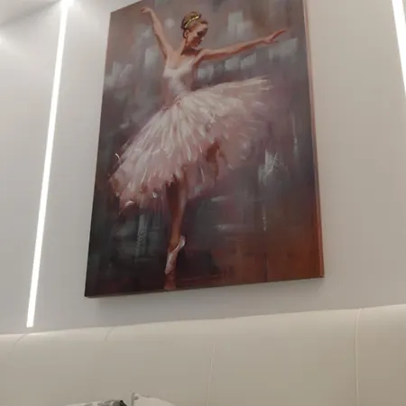 Coral With Free Private Parking Of Stayinthess