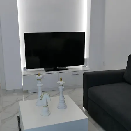 Coral With Free Private Parking Of Stayinthess Apartmán Soluň
