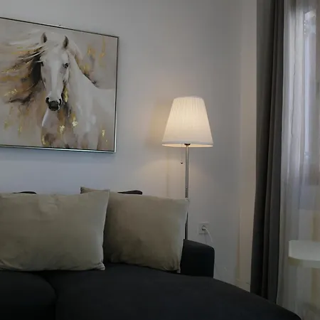 Appartamento Coral With Free Private Parking Of Stayinthess Salonicco