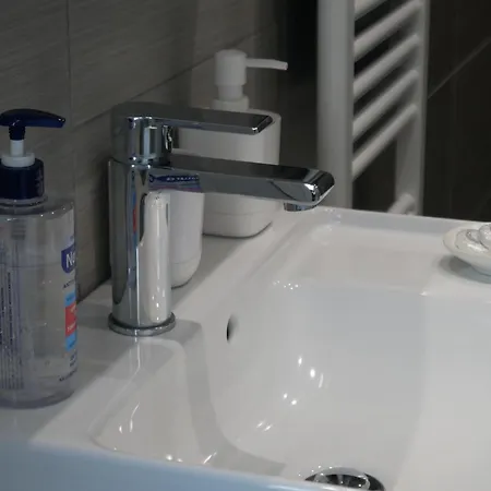 Coral With Free Private Parking Of Stayinthess Appartamento