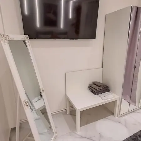 Coral With Free Private Parking Of Stayinthess Appartamento *