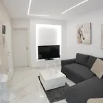 Coral With Free Private Parking Of Stayinthess