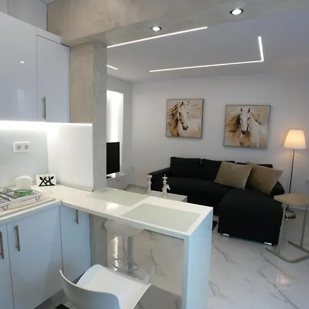Lejlighed Coral With Free Private Parking Of Stayinthess